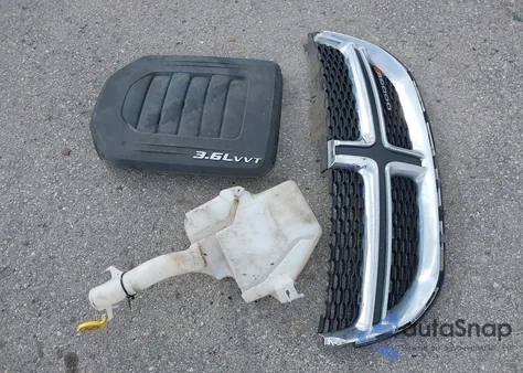 2012 Dodge Grand Caravan Sxt from USA, damaged, VIN 2C4RDGCG6CR405996